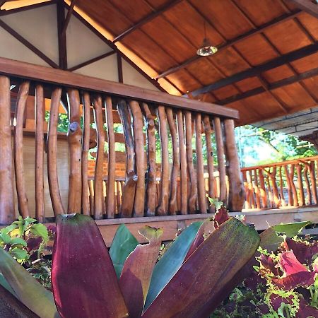 Raffles Inn Labuan Bajo Exterior foto
